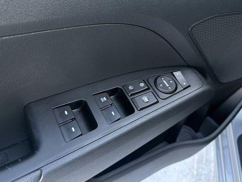 Used 2020 Hyundai Elantra SE w/ Cargo Package (C1) image 19