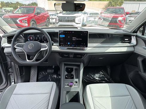 New 2026 Volkswagen Tiguan SE FWD image 16