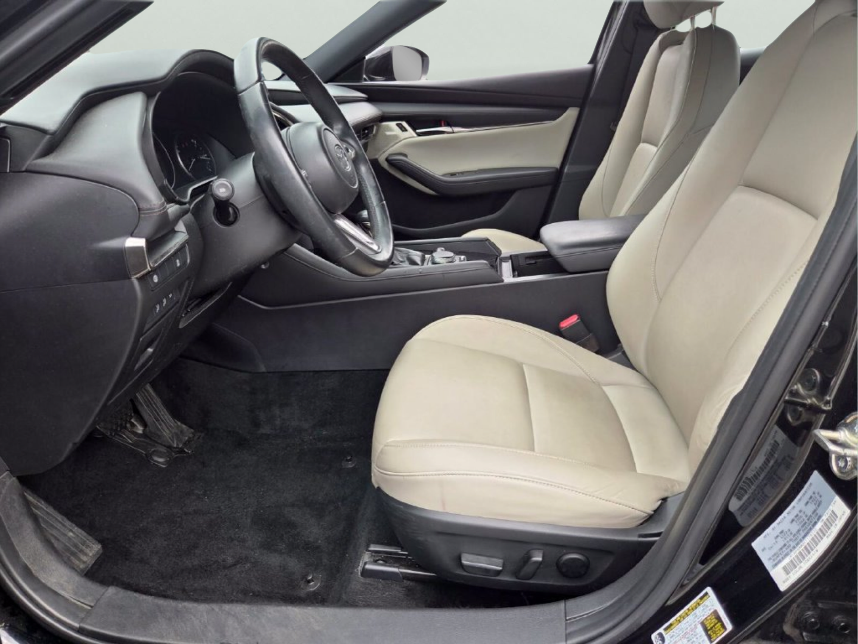 Used 2019 MAZDA MAZDA3 AWD Hatchback w/ Preferred Pkg image 9