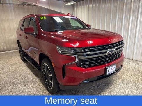 Used 2021 Chevrolet Tahoe RST image 3