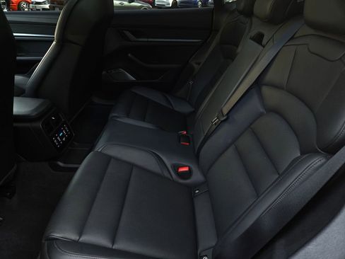 Used 2022 Porsche Taycan Turbo S w/ Premium Package AWD/4WD image 17