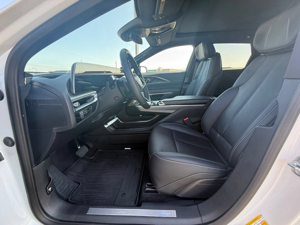 Certified 2024 Cadillac Lyriq Sport AWD/4WD image 30