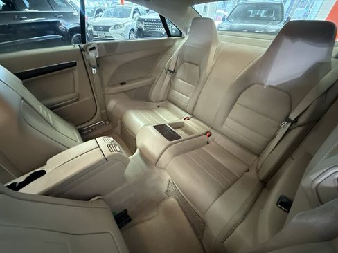 Used 2010 Mercedes-Benz E 550 Coupe image 24