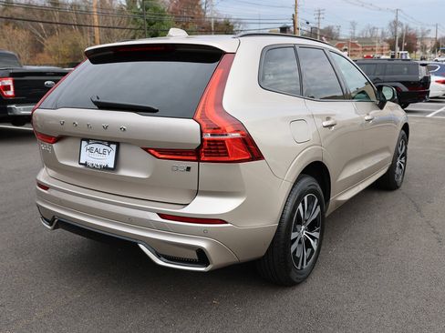 Used 2025 Volvo XC60 B5 Core image 7