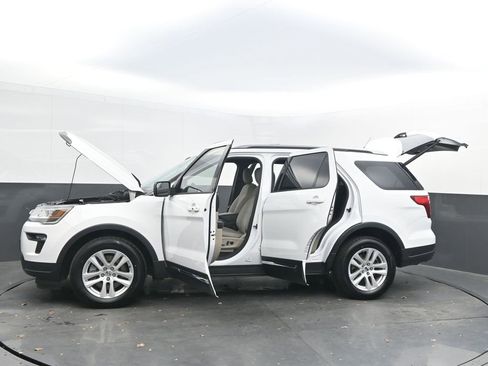 Used 2018 Ford Explorer XLT w/ Equipment Group 201A image 44