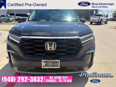 Used 2024 Honda Pilot Touring image 2