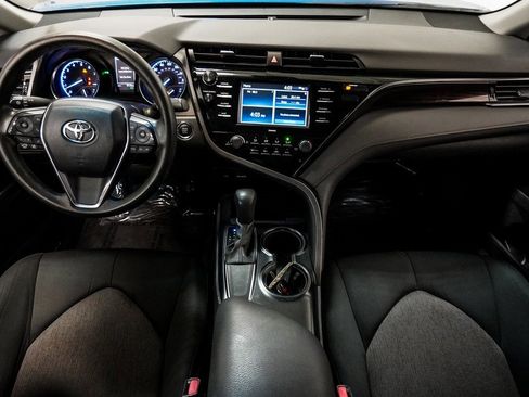 Used 2020 Toyota Camry LE image 12