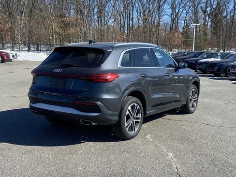 Used 2025 Audi Q5 Premium Plus w/ Premium Plus AWD/4WD image 5