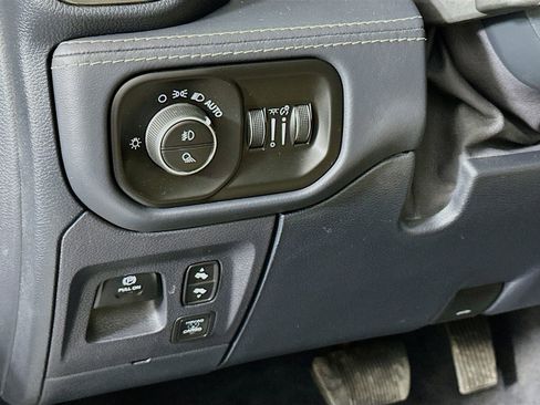 Used 2021 RAM 1500 Limited AWD/4WD image 13