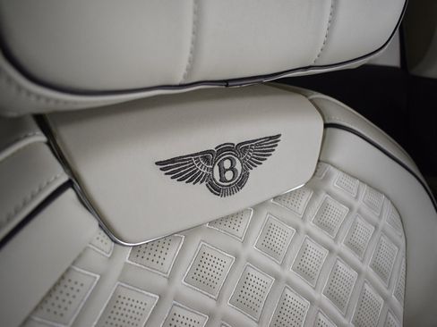 Certified 2020 Bentley Flying Spur W12 image 35