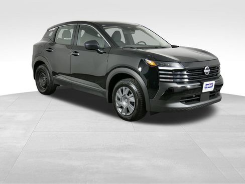 Used 2025 Nissan Kicks S AWD/4WD image 2