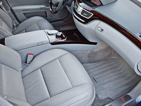 Used 2013 Mercedes-Benz S 550 image 21