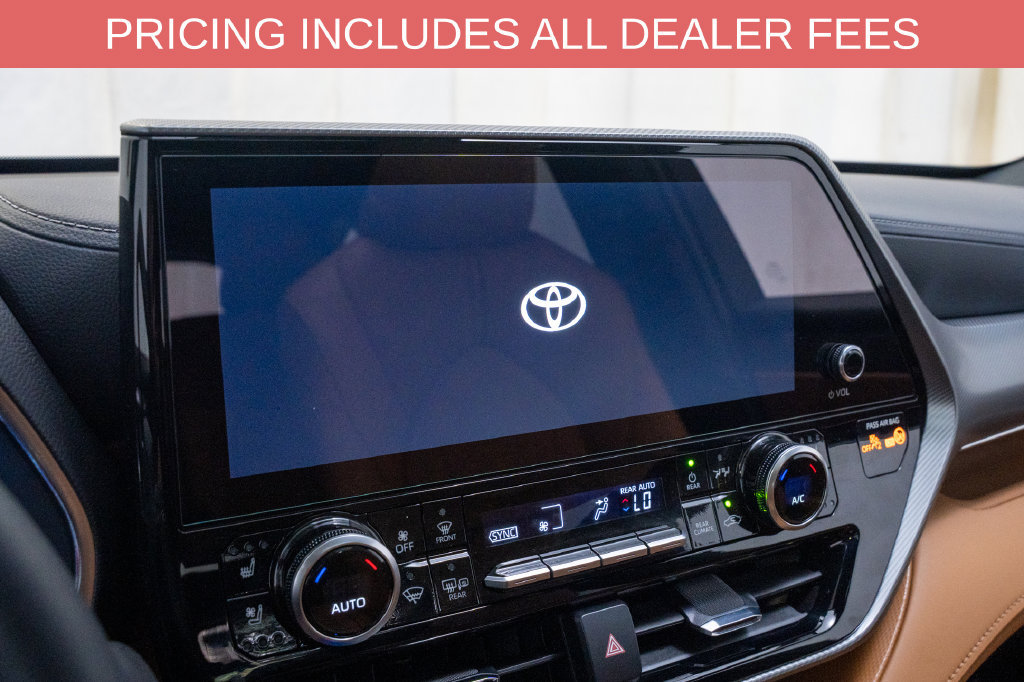 Used 2026 Toyota Highlander Platinum AWD/4WD image 16