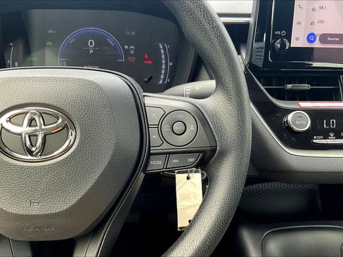 Used 2026 Toyota Corolla LE FWD image 24
