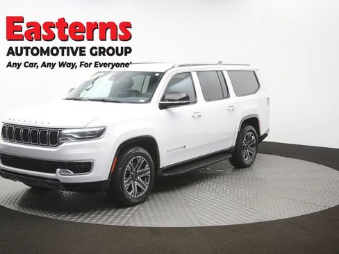 Used 2024 Jeep Wagoneer L Series II RWD image 59