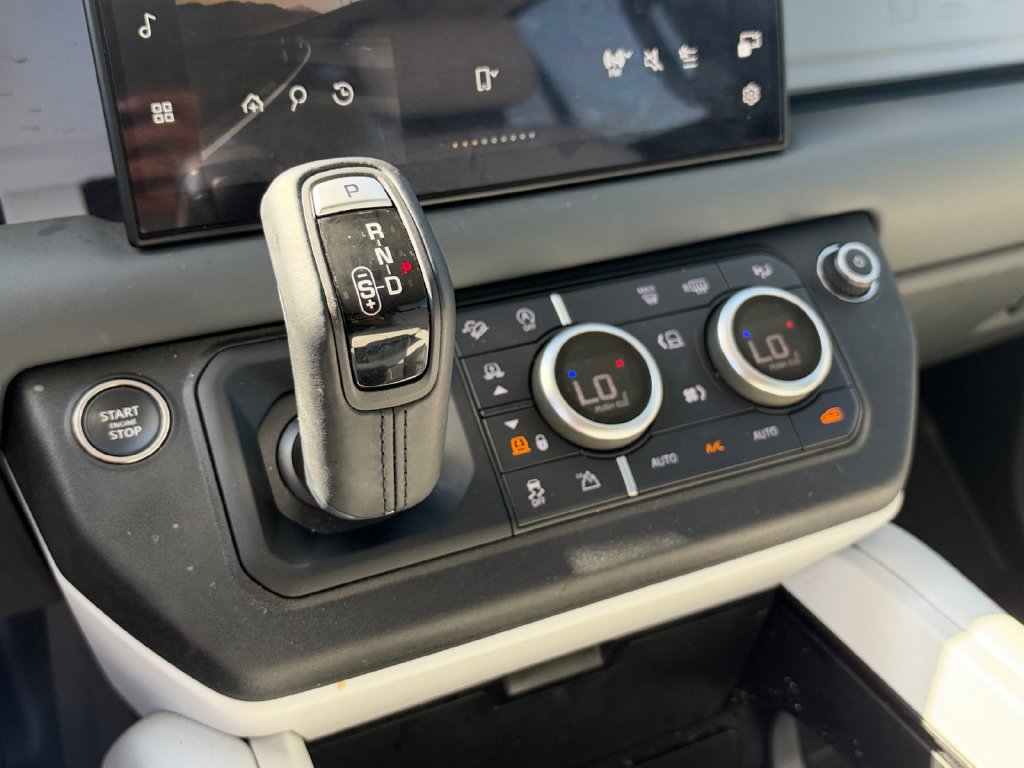 Used 2025 Land Rover Defender 110 S AWD/4WD image 23