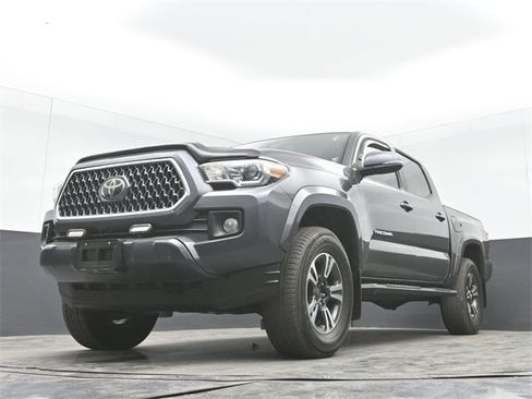 Used 2019 Toyota Tacoma TRD Sport image 42