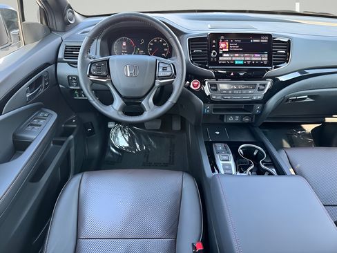 Used 2024 Honda Ridgeline Black Edition image 5