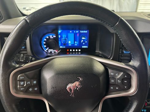 Used 2021 Ford Bronco Black Diamond AWD/4WD image 7