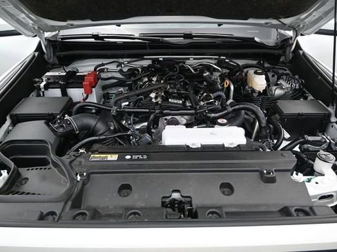 Used 2025 Toyota 4Runner Limited w/ Tow Technology Package image 18