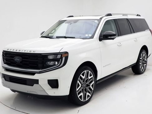 Used 2025 Ford Expedition Max Platinum w/ Platinum Ultimate Package image 2