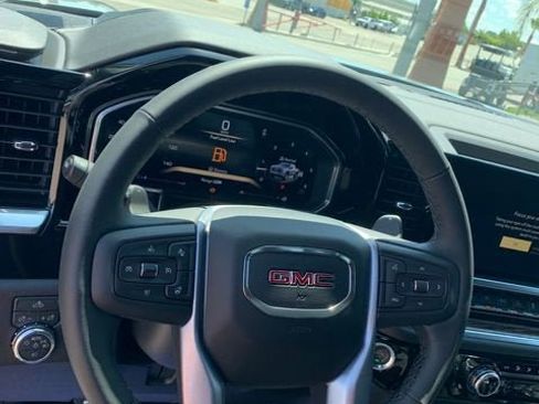 New 2026 GMC Sierra 1500 Elevation w/ Preferred Package AWD/4WD image 18