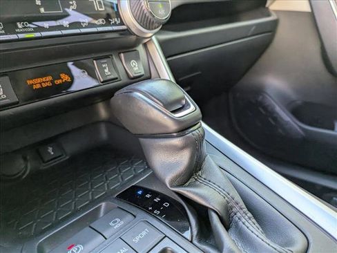 Certified 2020 Toyota RAV4 XLE Premium image 12