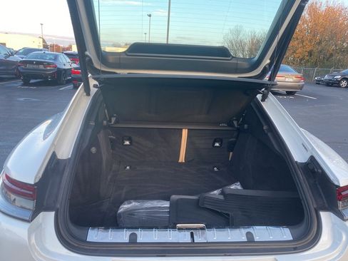 Used 2022 Porsche Panamera image 16