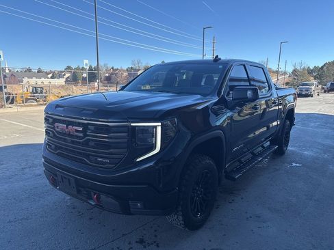 Used 2022 GMC Sierra 1500 AT4X image 2