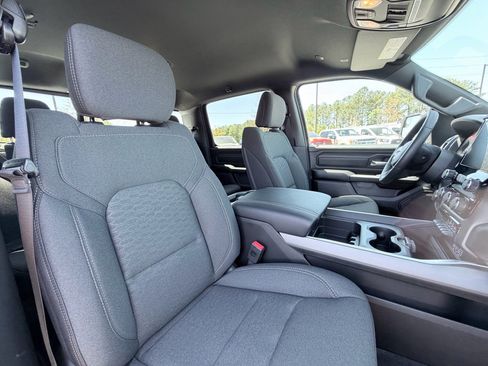 New 2026 RAM 1500 Express AWD/4WD image 24