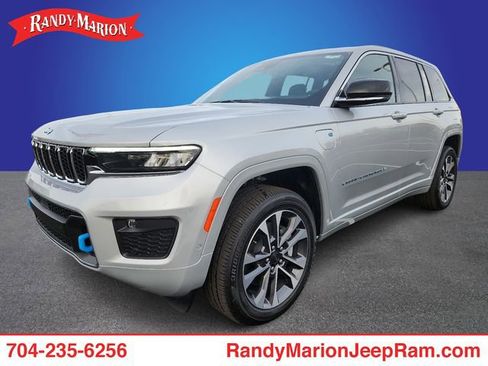 New 2024 Jeep Grand Cherokee Overland w/ Trailer Tow Package AWD/4WD image 1