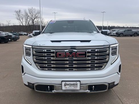 Used 2024 GMC Sierra 1500 Denali w/ Denali Reserve Package image 11