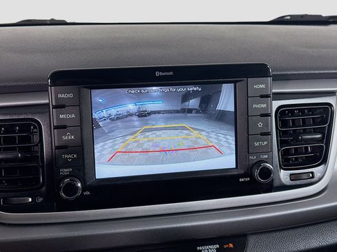 Used 2020 Kia Rio LX image 19