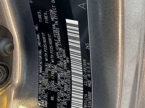 Used 2018 Toyota Sienna XLE w/ XLE Navigation Package FWD image 32