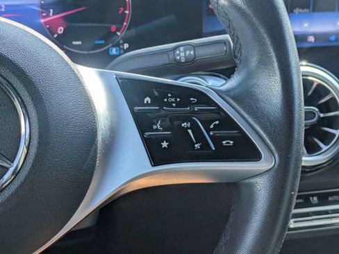 Used 2025 Mercedes-Benz GLB 250 image 27