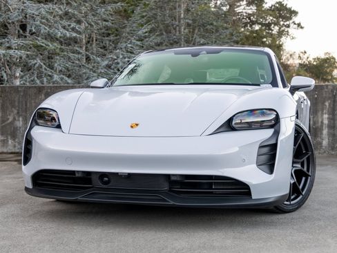 Certified 2024 Porsche Taycan GTS image 7