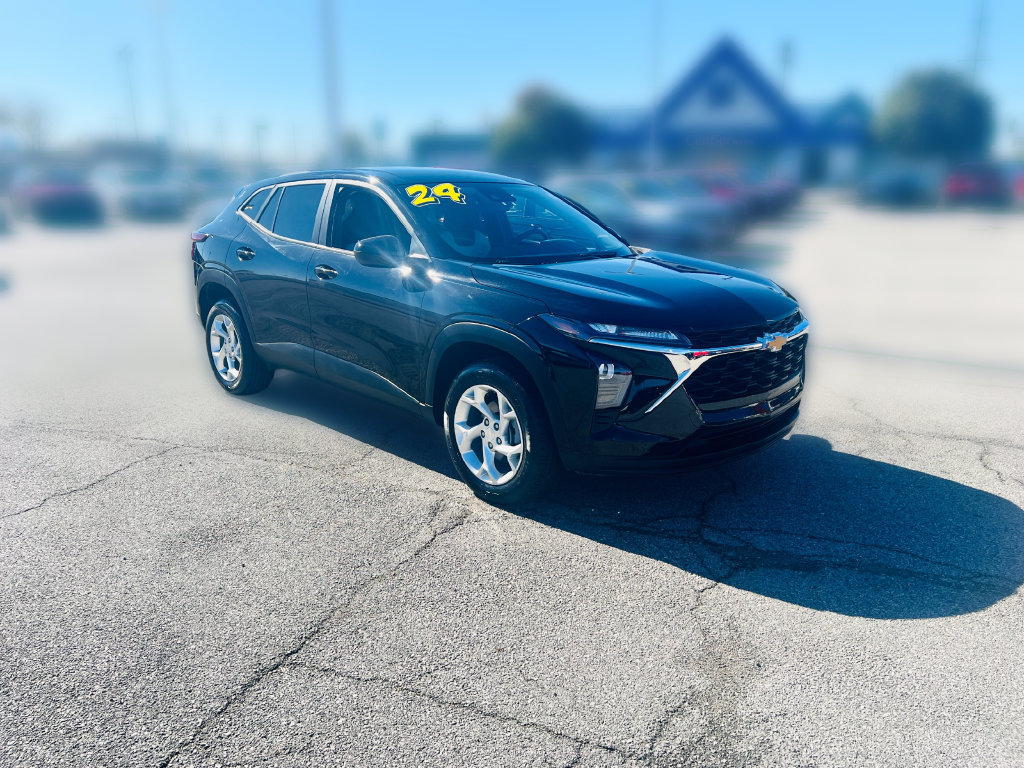 Used 2024 Chevrolet Trax LS w/ LS Convenience Package FWD image 11