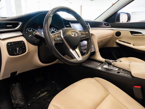 Used 2021 INFINITI QX50 Luxe FWD image 19