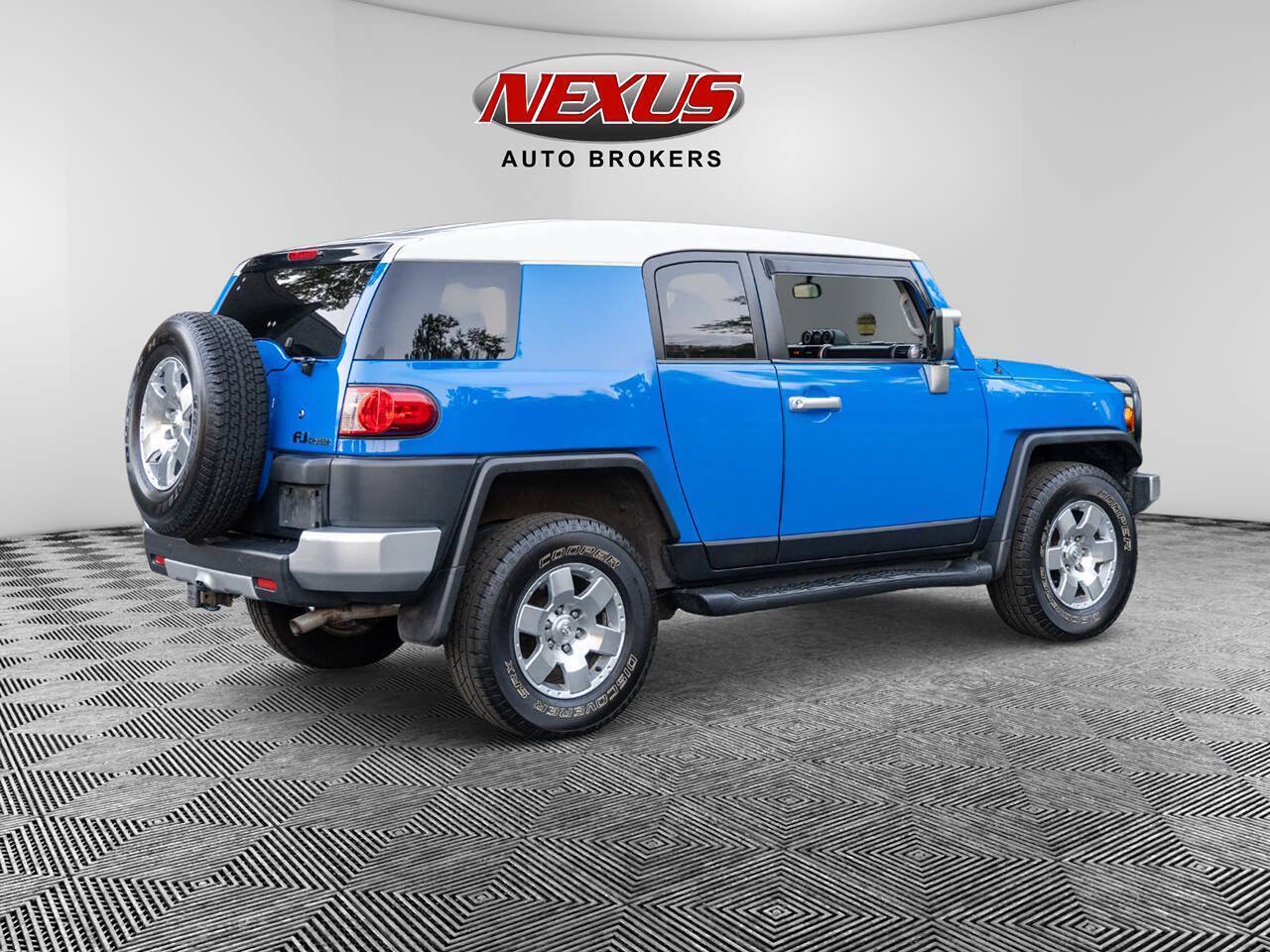 Used 2007 Toyota FJ Cruiser 4WD w/ Upgrade Pkg 1 image 17