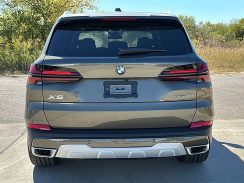 New 2026 BMW X5 sDrive40i image 7