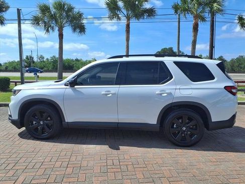 Used 2025 Honda Pilot Black Edition image 9