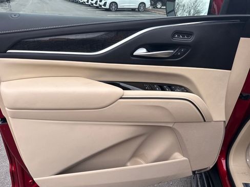 Certified 2024 Cadillac Escalade ESV Premium Luxury image 5