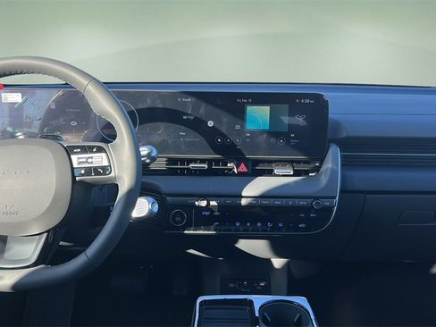 Certified 2025 Hyundai Ioniq 5 SE image 13