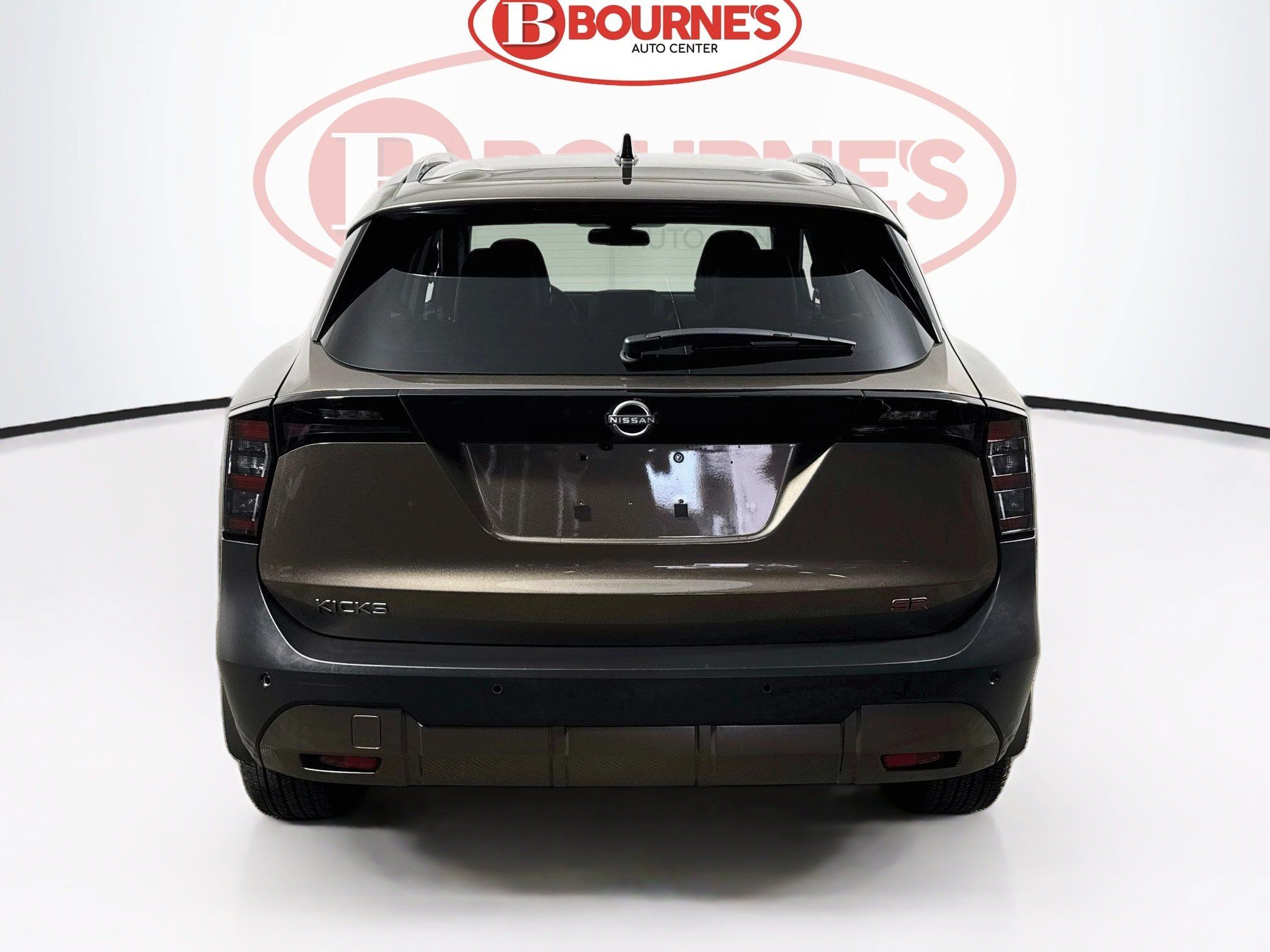 Used 2026 Nissan Kicks SR w/ SR Premium Package FWD image 10