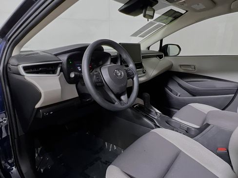 Used 2024 Toyota Corolla LE FWD image 30