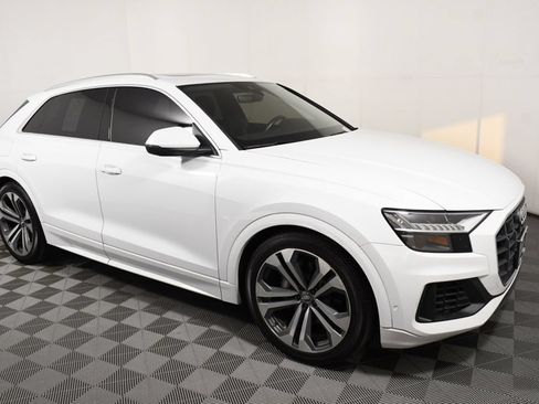 Used 2019 Audi Q8 Prestige w/ Luxury Package AWD/4WD image 8