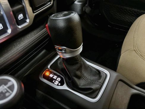 Used 2021 Jeep Wrangler Sport AWD/4WD image 16
