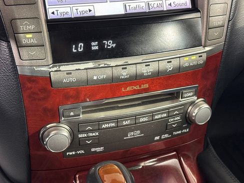 Used 2011 Lexus LS 460 AWD w/ Luxury Value Edition image 17