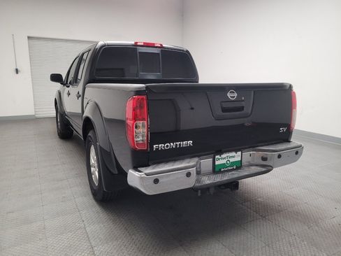 Used 2016 Nissan Frontier SV w/ SV Value Truck Package image 6