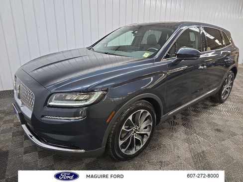 Used 2022 Lincoln Nautilus Reserve AWD/4WD image 10